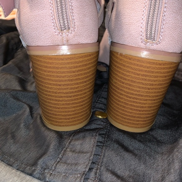 A Rider Girl Bell 02 Cut Out Double Buckle Strappy Heeled Ankle Boots Blush Pink - Picture 14 of 16